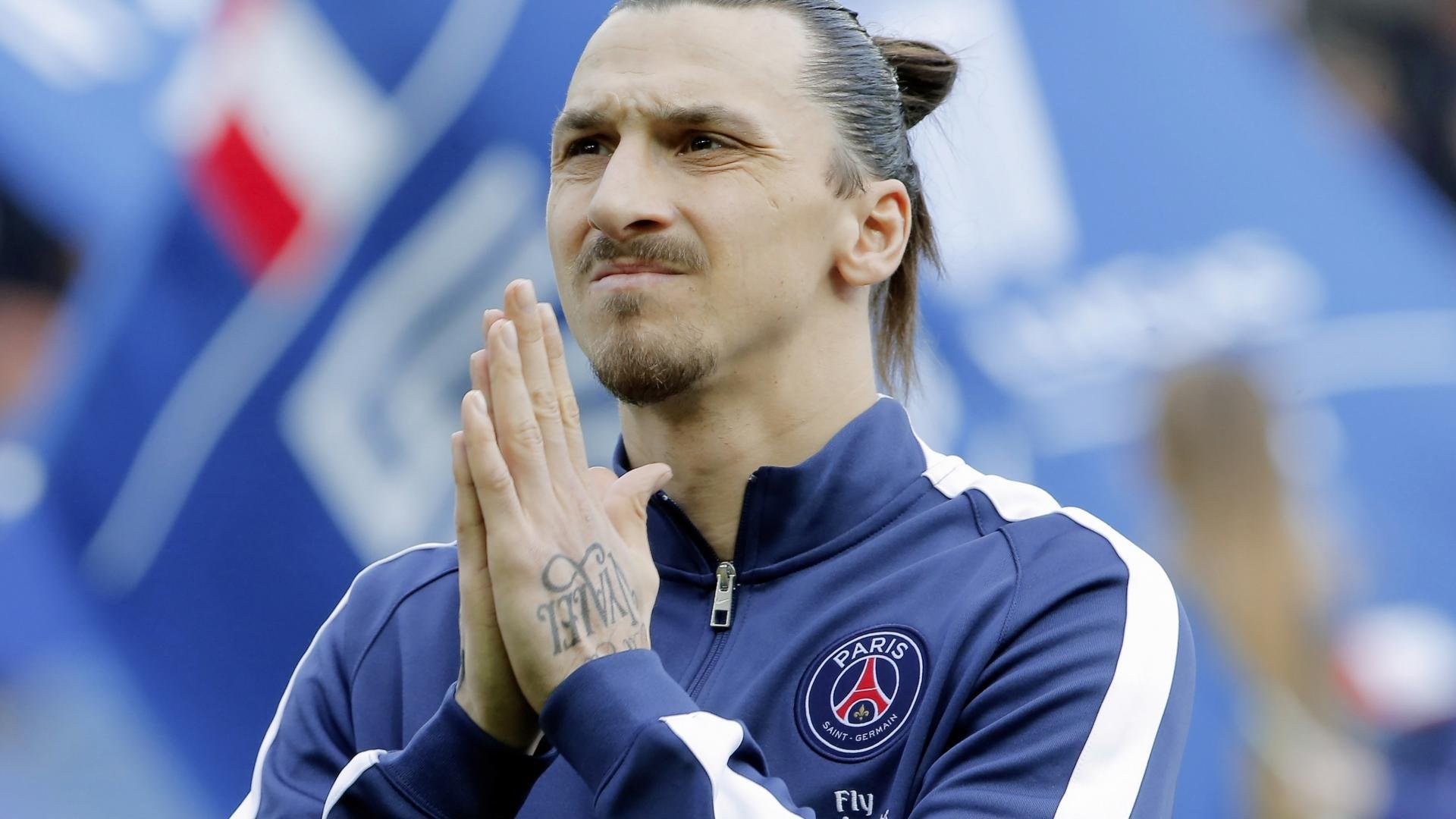 爱游戏平台-Karsa新星崛起，惊艳赛场—湖人未来可期！